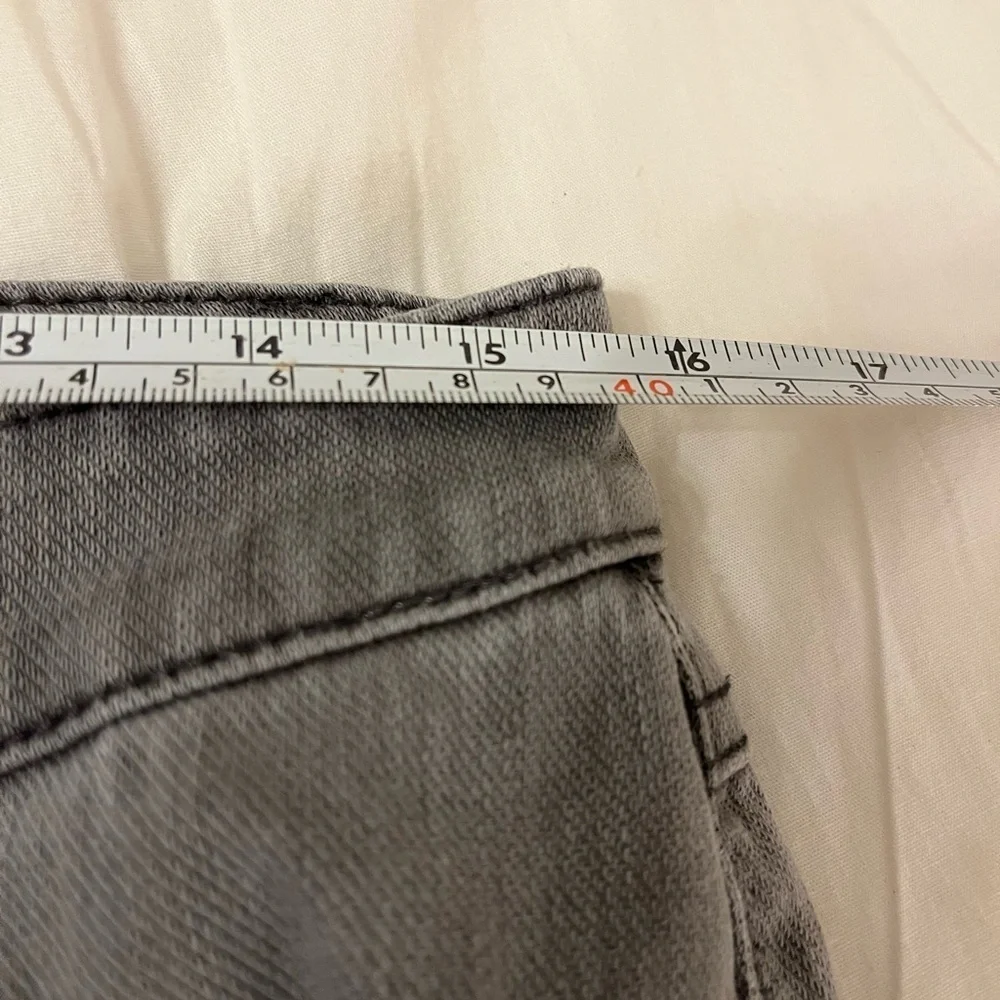 J. McLaughlin Women's Gray Washed Straight Leg Jeans Size Medium or 6/8